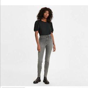 721 High Rise Levi’s Jeans 33W x 32L